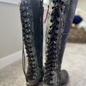 FREEBIRD KNEE-HIGH BOOTS, 2” Heel, NIB